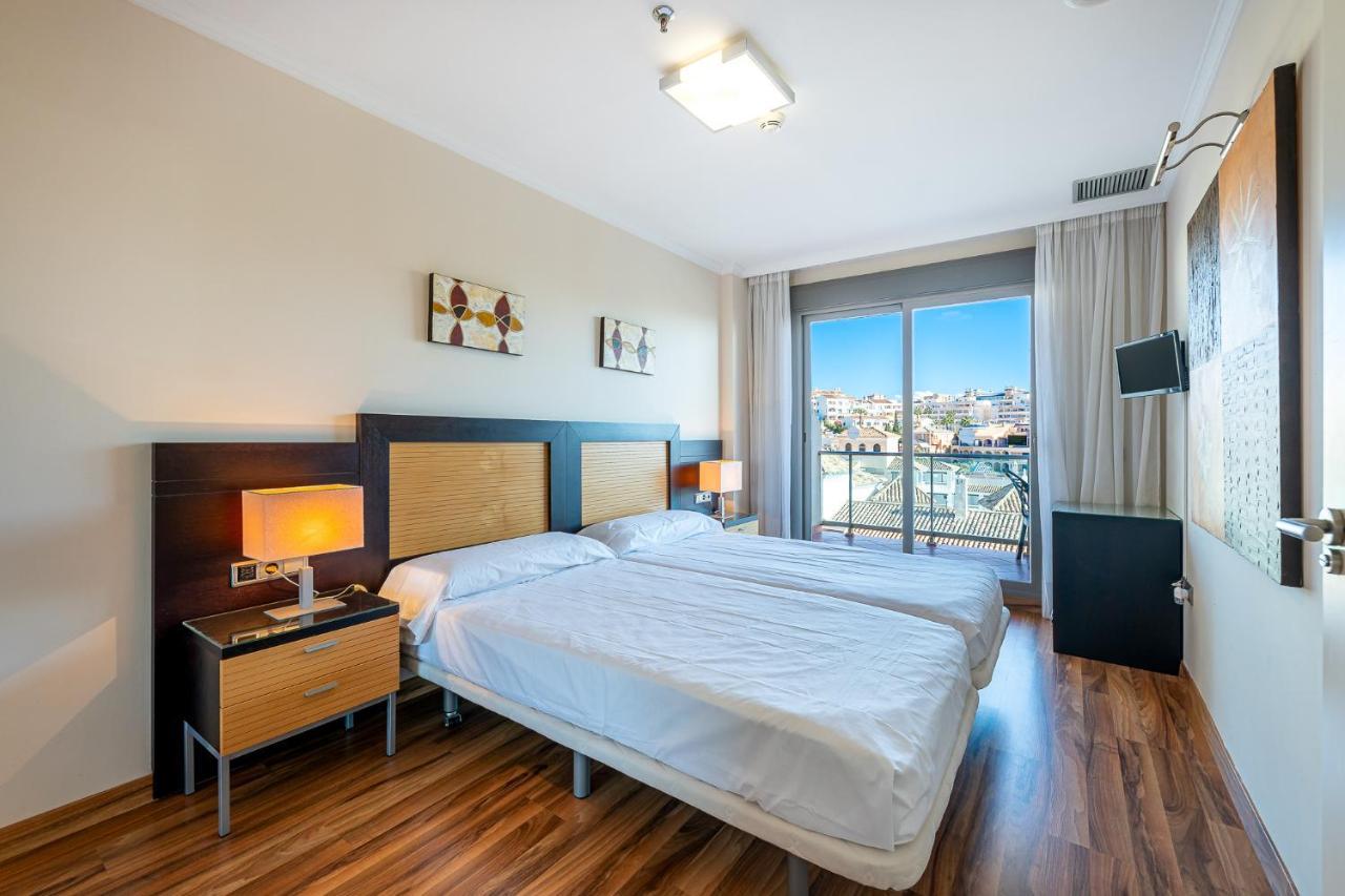 797 Holiday Rentals - Arcosur1- Moderno Apartamento Con Terraza Y Vistas Benalmádena Kültér fotó